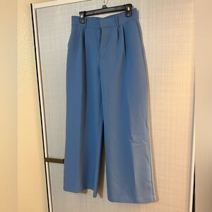 Abercrombie wide leg pants size M. Great condition